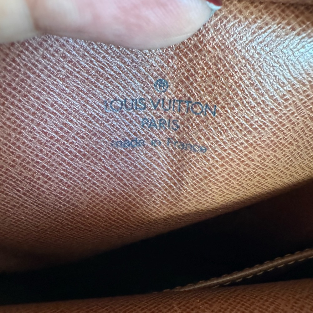 Louis Vuitton Amazone Crossbody Bag — Preloved Classic P0336 - Picture 17 of 17